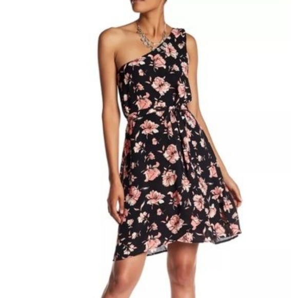 DR2 Dresses & Skirts - DR2 by Daniel Rainn floral one shoulder flowy dress sz M